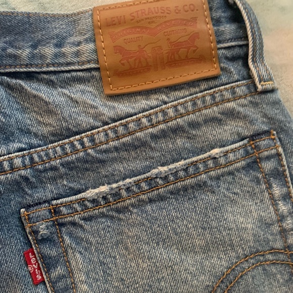 Levi’s White Oak Denim Jean Shorts US 26 - Picture 8 of 9